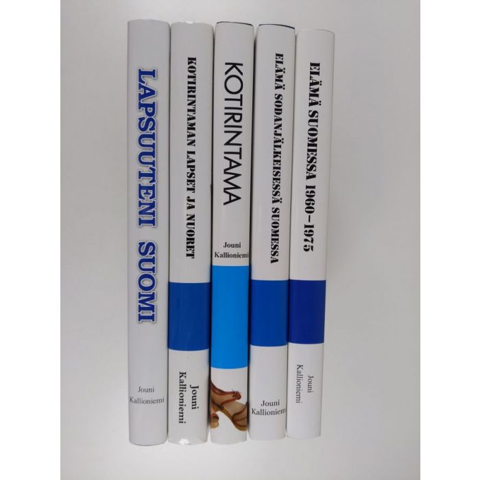 Jouni Kallioniemi : Suomen sotavuosia sarja 5 kirjaa : Kotirintaman lapset  ja nuoret : Suomi 1939-1945 ; Elämä sodanjälkeisessä Suomessa ; Elämä  Suomessa 1960-1975 ; Lapsuuteni Suomi ; Kotirintama : Sotavuosien Suomi  naisten ja lasten silmin