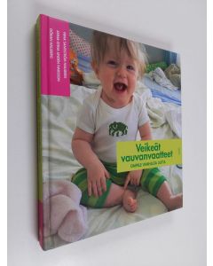 Kirjailijan Nina Sandström Hallberg käytetty kirja Veikeät vauvanvaatteet : ompele vanhasta uutta (ERINOMAINEN)