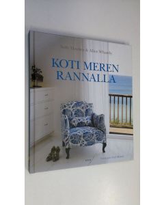 Kirjailijan Sally Hayden käytetty kirja Koti meren rannalla