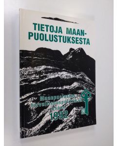 käytetty kirja Tietoja maanpuolustuksesta : maanpuolustus turvallisuuspolitiikan osana 1992