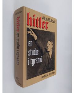 Kirjailijan Alan Bullock käytetty kirja Hitler, en studie i tyranni