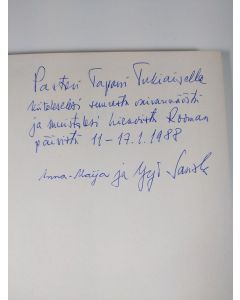 Kirjailijan Yrjö Sariola käytetty kirja Jumalan kunniaksi ja mielen rakennukseksi : musiikin teologian peruskysymyksiä (signeerattu)