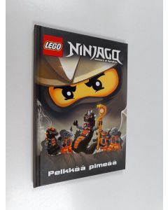 Kirjailijan Greg Farshtey käytetty kirja Lego Ninjago : Pelkkää pimeää