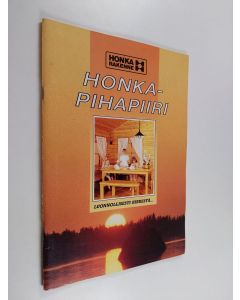 käytetty teos Honka-pihapiiri