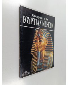 Kirjailijan Giovanna Magi käytetty kirja Masterpieces of the Egyptian Museum of Cairo