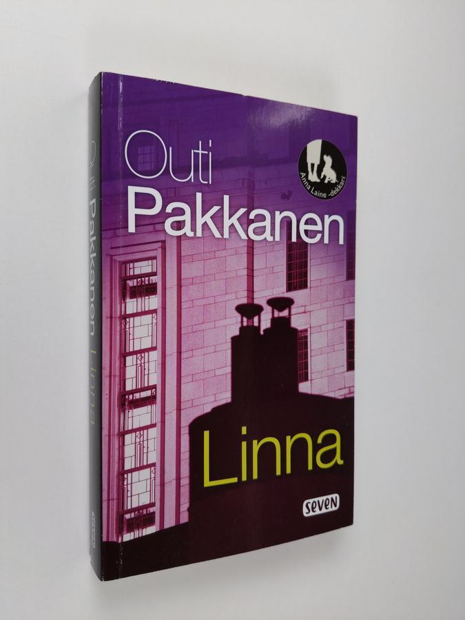 Outi Pakkanen : Linna