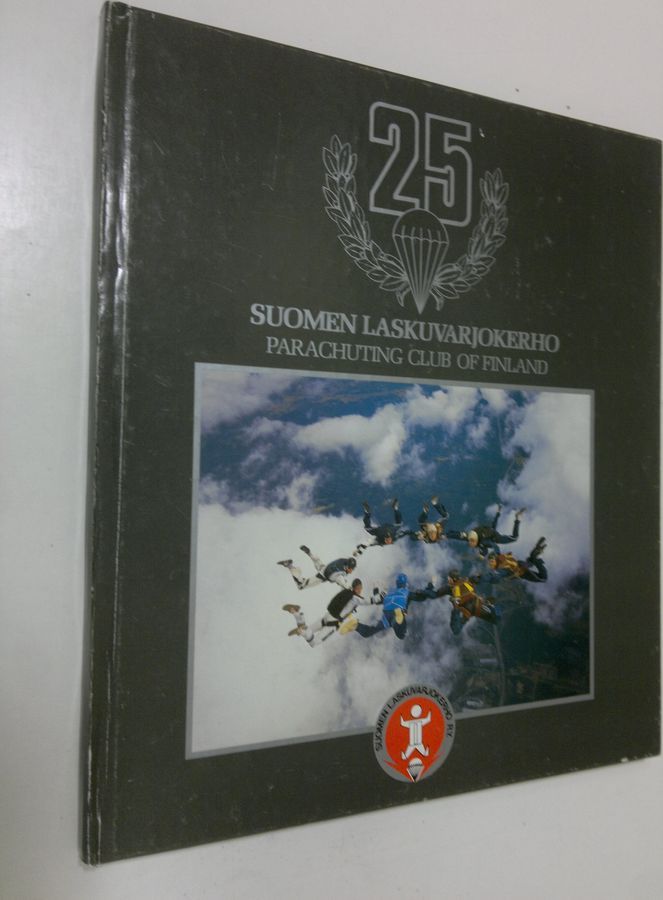 Suomen laskuvarjokerho = Parachuting Club of Finland 25